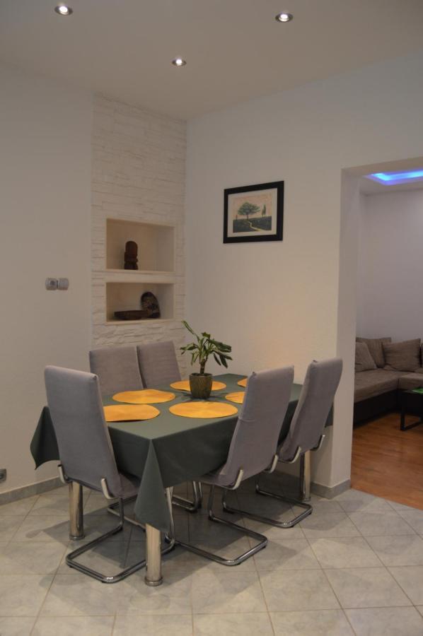 Lipa Mare Apartman Salona Kültér fotó