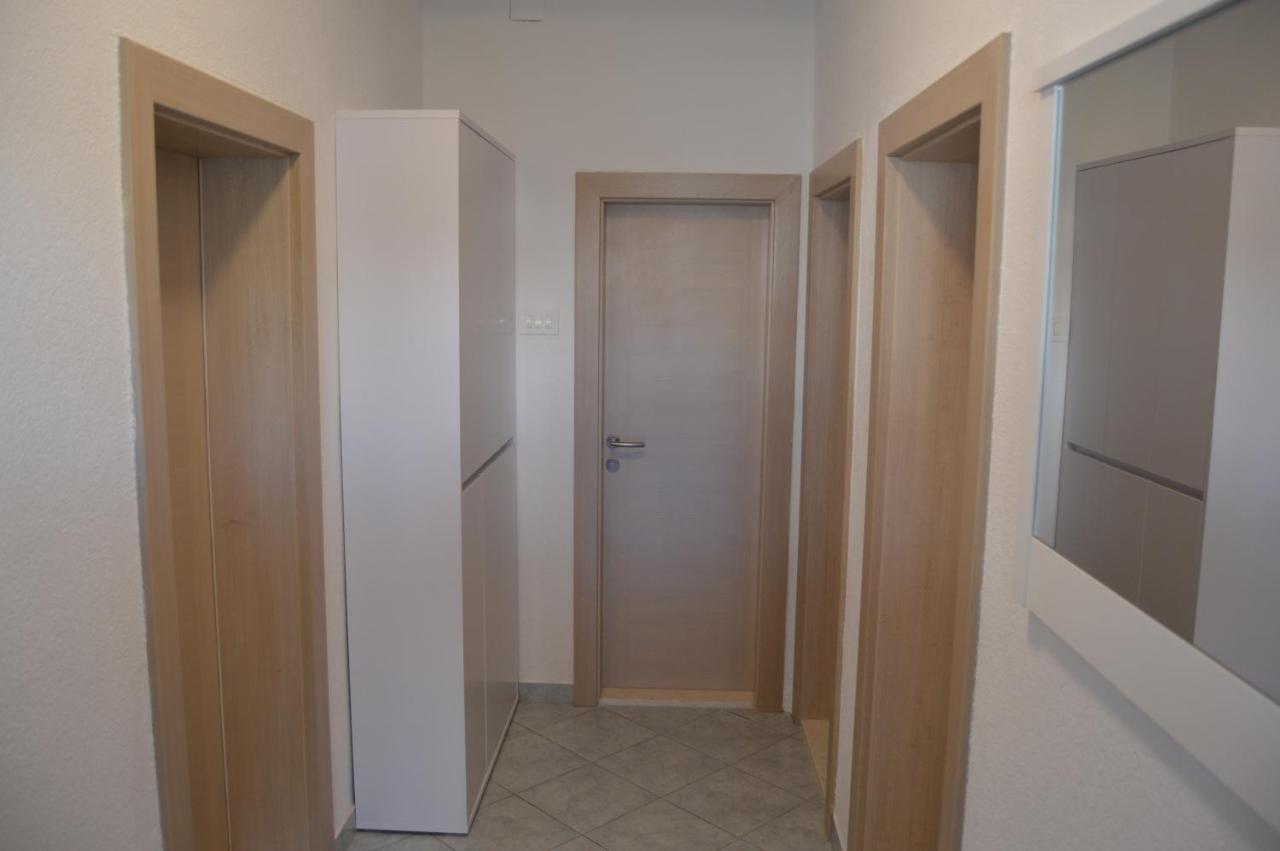 Lipa Mare Apartman Salona Kültér fotó