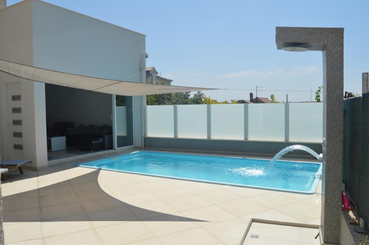 Lipa Mare Apartman Salona Kültér fotó
