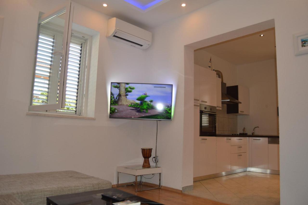 Lipa Mare Apartman Salona Kültér fotó