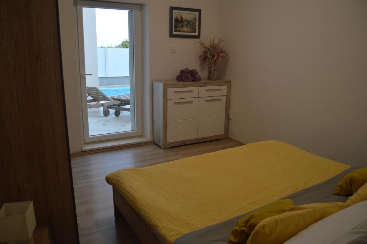 Lipa Mare Apartman Salona Kültér fotó